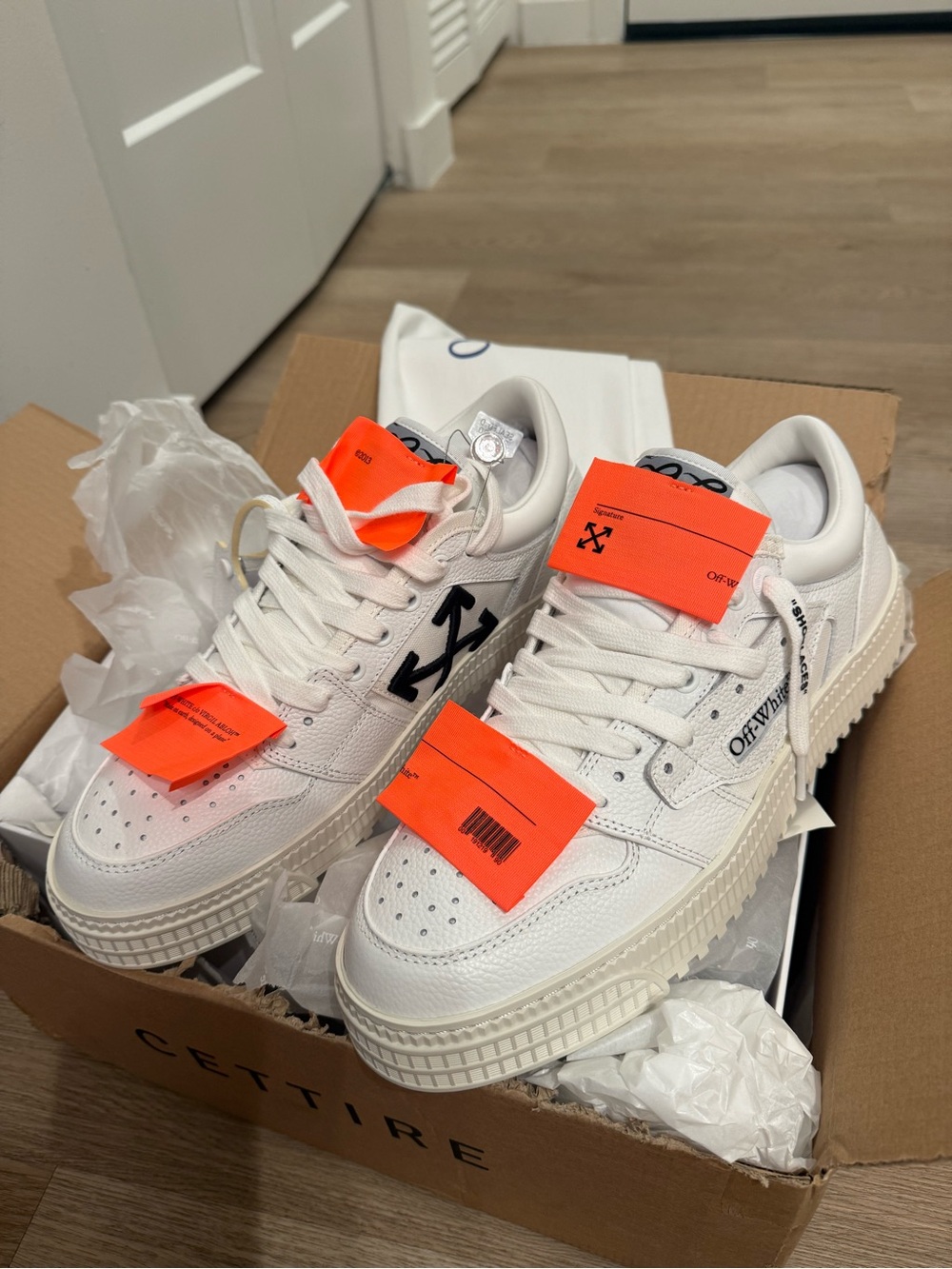 Off-White White MEN Leather Low-Top Sneakers with Orange Tags NEW US11